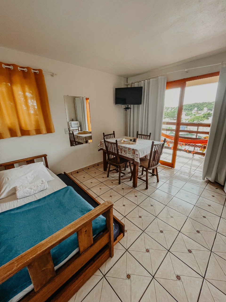 Apartamento com varanda 